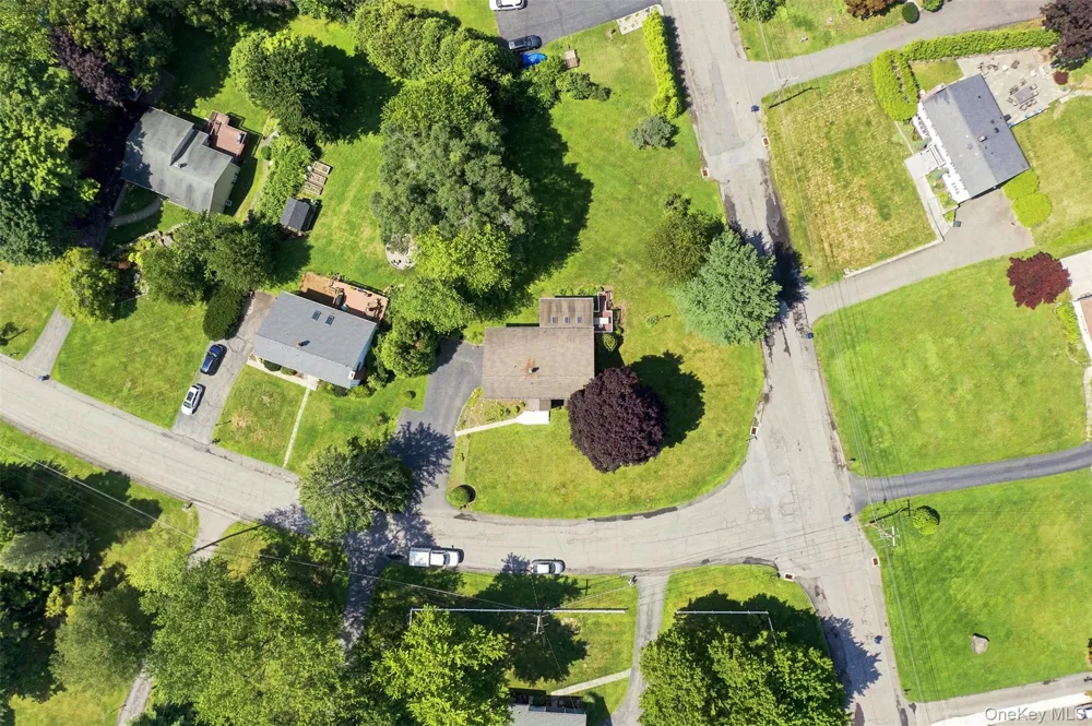 43 Tanya Lane Mahopac, NY 10541