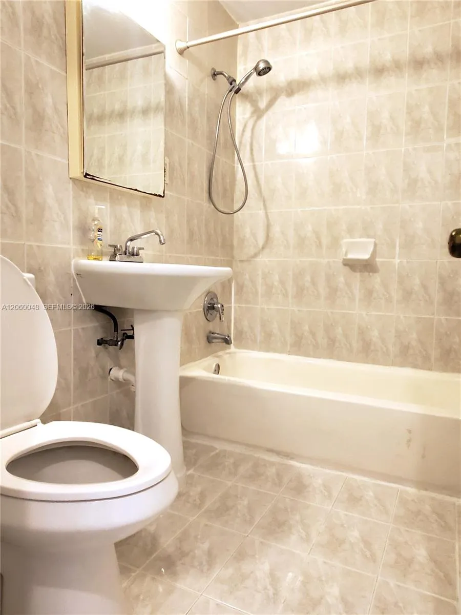 6580 Santona St #A26 Coral Gables, FL 33146