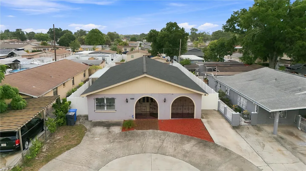 6513 MANHATTAN AVENUE Tampa, FL 33614
