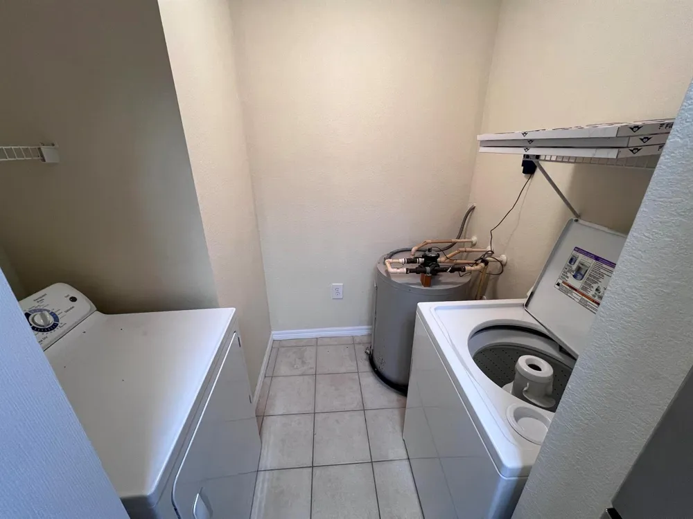 2802 SARENTO PLACE #302 Palm Beach Gardens, FL 33410