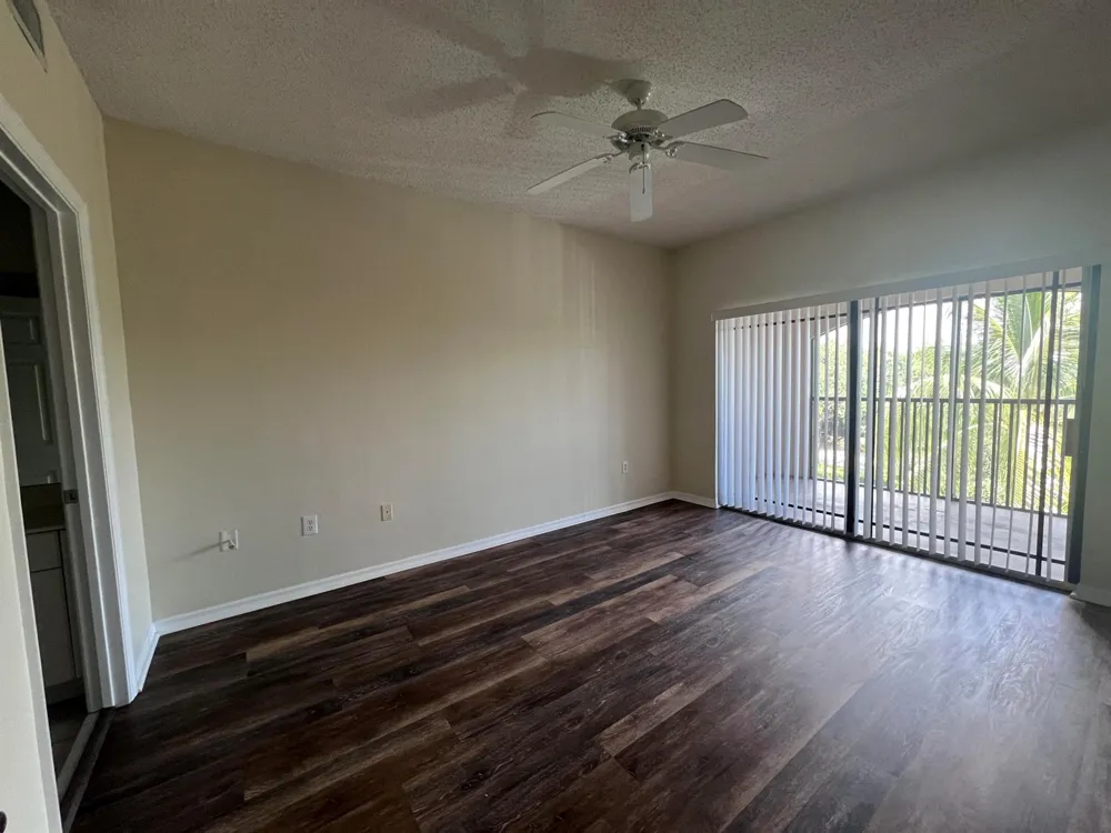 2802 SARENTO PLACE #302 Palm Beach Gardens, FL 33410