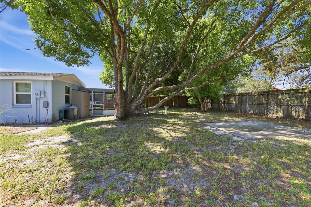2456 KIMBERLY DRIVE Deltona, FL 32738