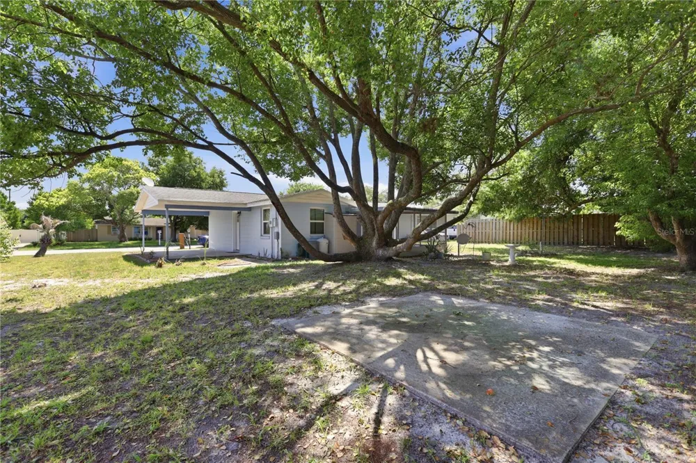 2456 KIMBERLY DRIVE Deltona, FL 32738