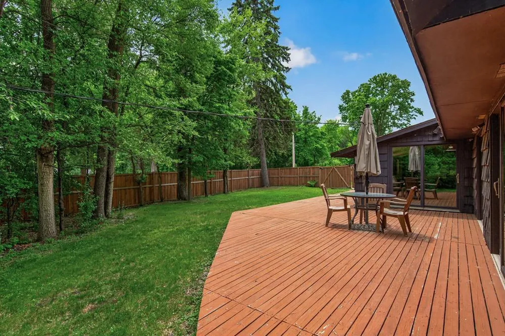 11138 W River Road Champlin, MN 55316