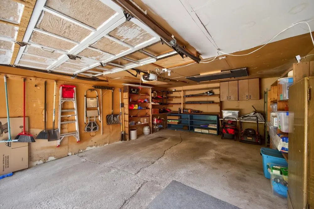11138 W River Road Champlin, MN 55316