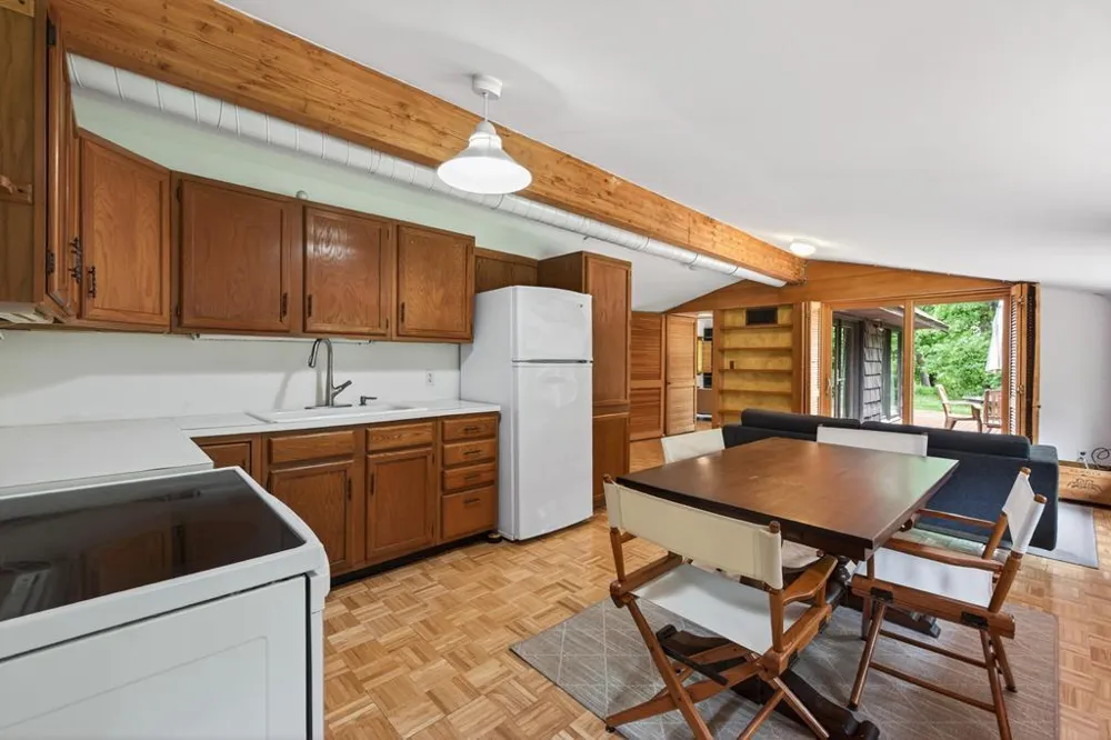 11138 W River Road Champlin, MN 55316
