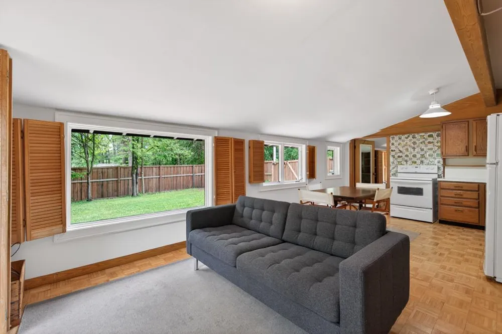 11138 W River Road Champlin, MN 55316
