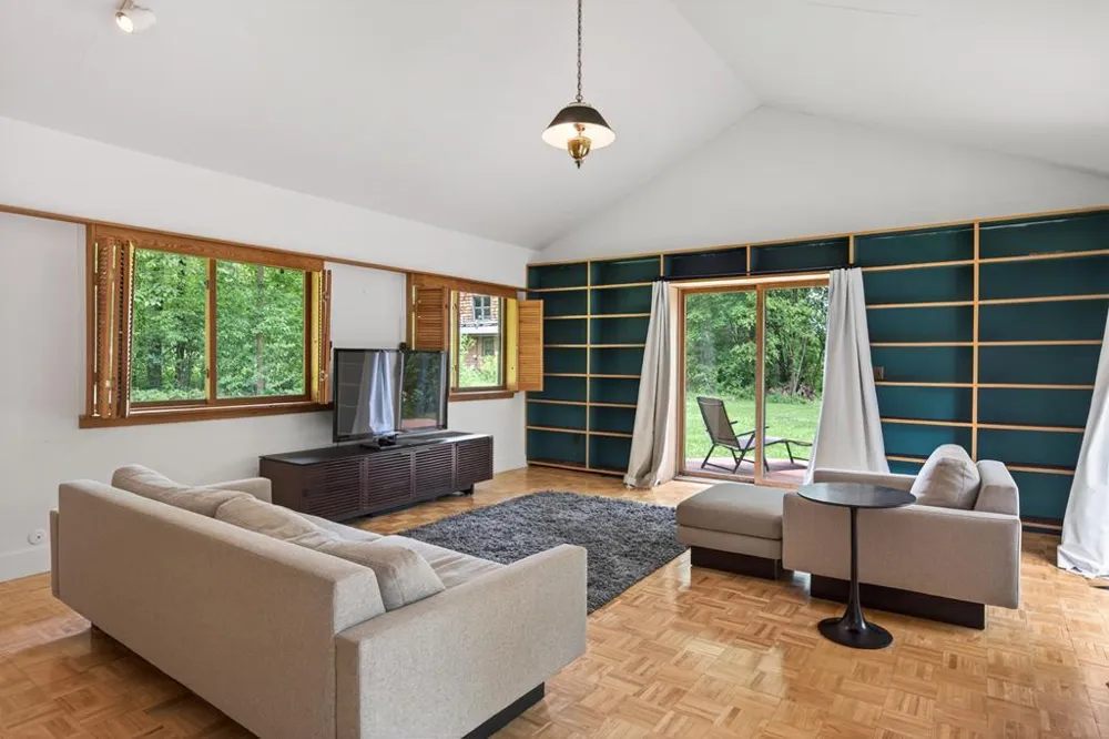 11138 W River Road Champlin, MN 55316