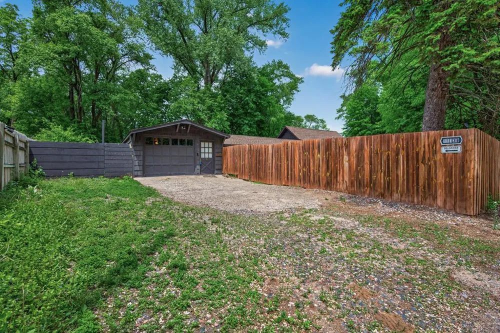 11138 W River Road Champlin, MN 55316