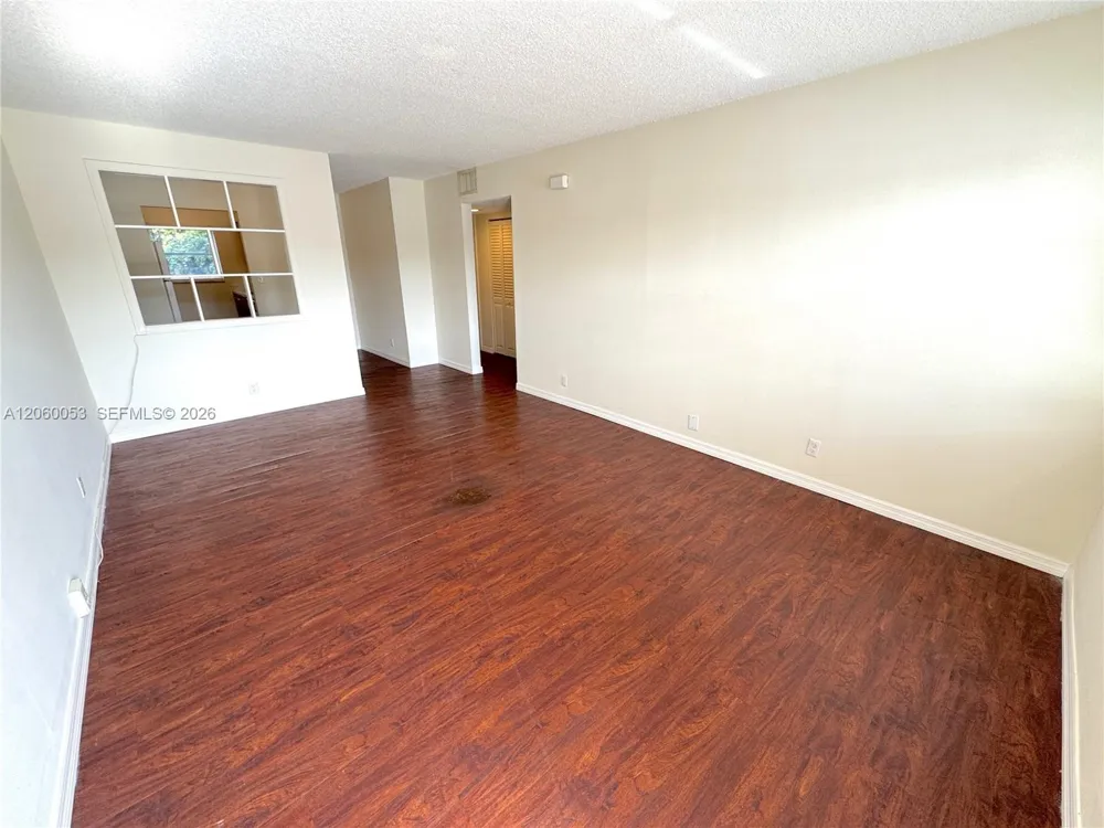 215 NW 25th St #5 Wilton Manors, FL 33311