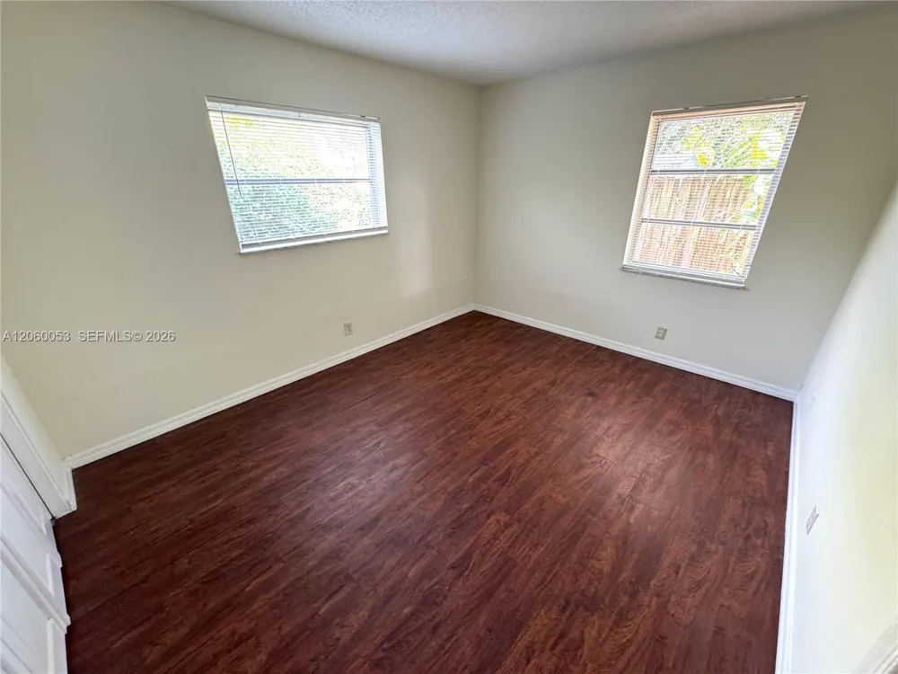 215 NW 25th St #5 Wilton Manors, FL 33311