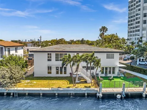 11900 Bayshore Dr #205