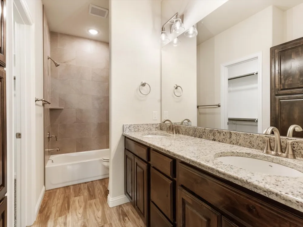 1124 Noble Flair Place Granbury, TX 76049