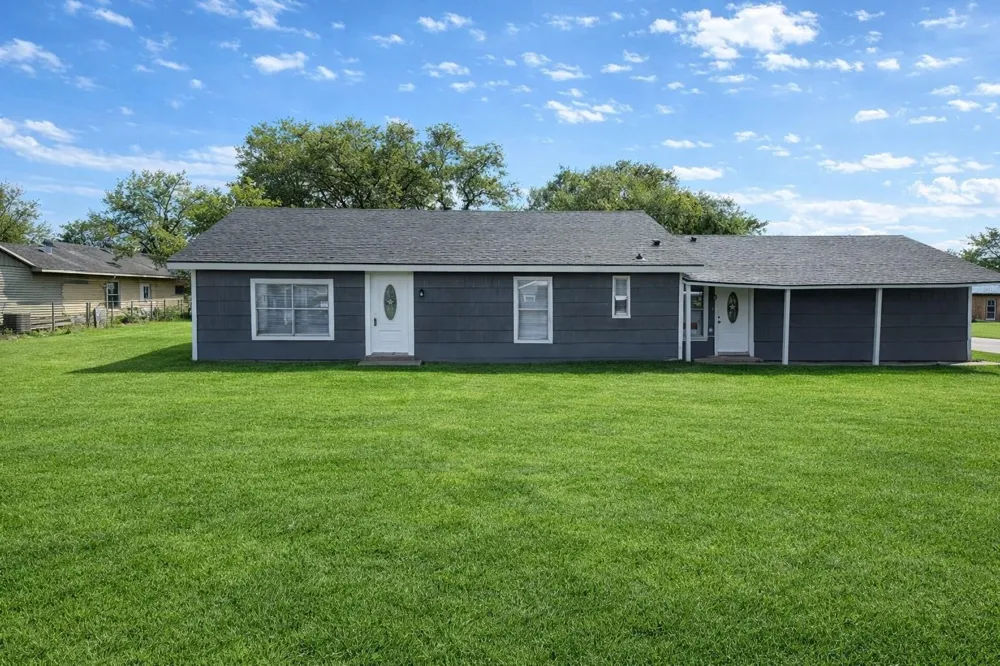 3700 4th Street Bay City, TX 77414