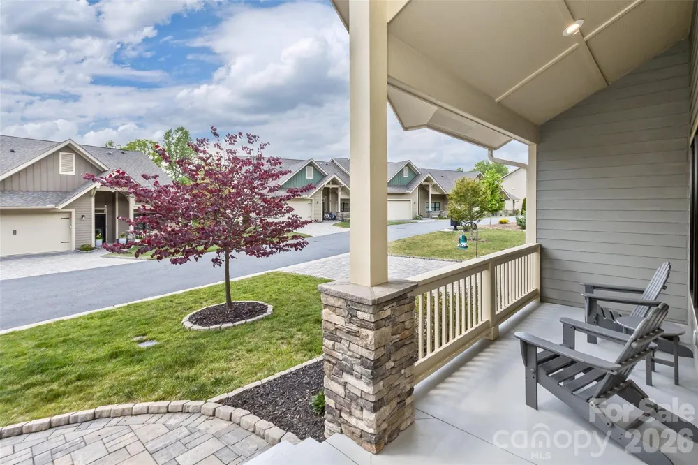 157 Copper Valley Lane Hendersonville, NC 28739