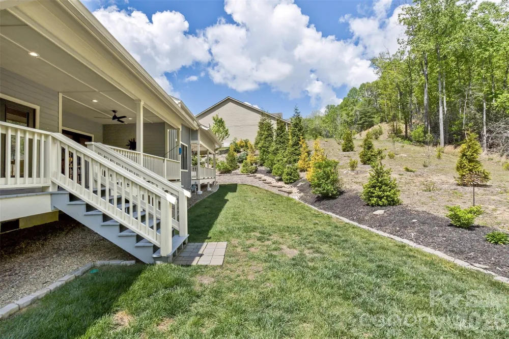 157 Copper Valley Lane Hendersonville, NC 28739