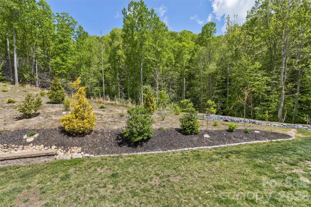 157 Copper Valley Lane Hendersonville, NC 28739