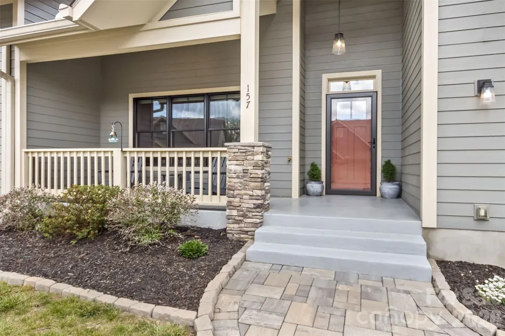 157 Copper Valley Lane Hendersonville, NC 28739