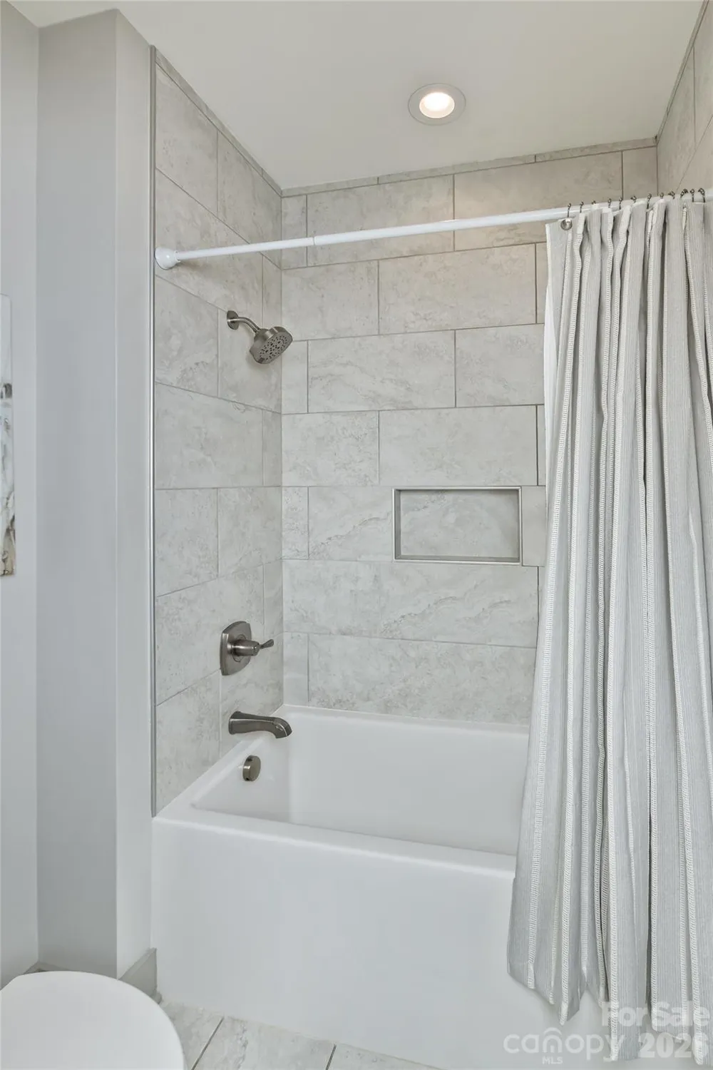 157 Copper Valley Lane Hendersonville, NC 28739