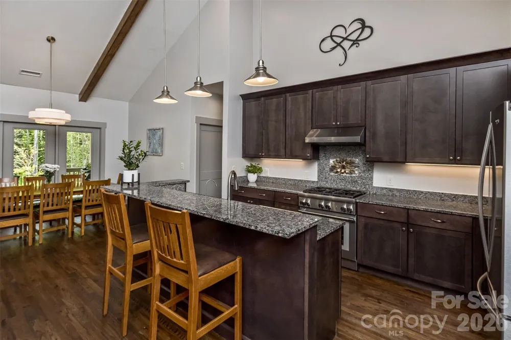 157 Copper Valley Lane Hendersonville, NC 28739