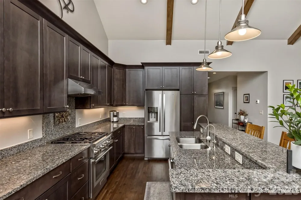 157 Copper Valley Lane Hendersonville, NC 28739