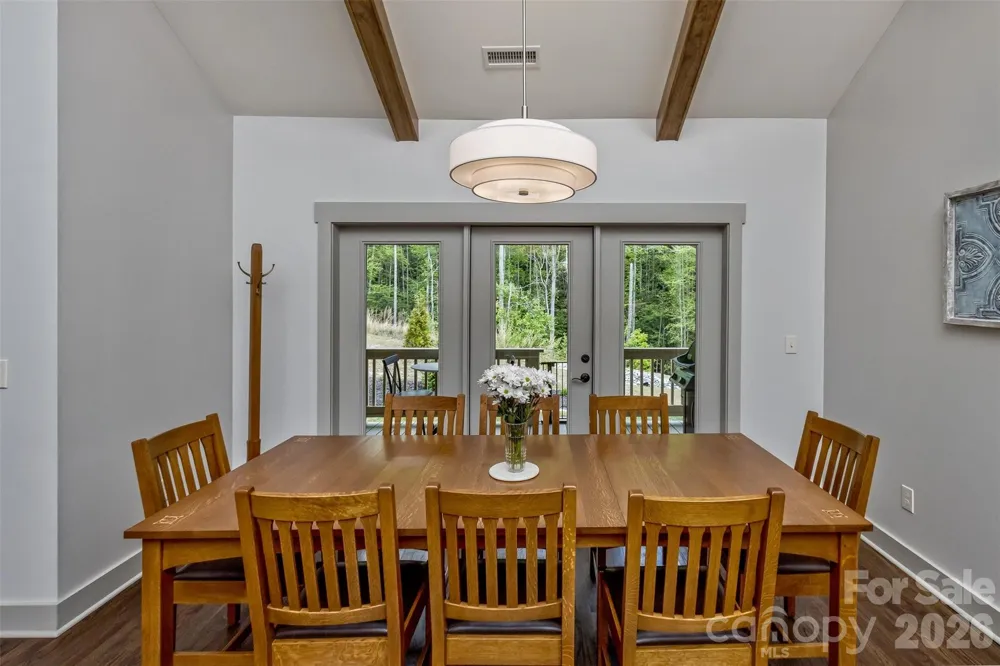 157 Copper Valley Lane Hendersonville, NC 28739