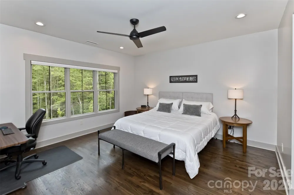 157 Copper Valley Lane Hendersonville, NC 28739