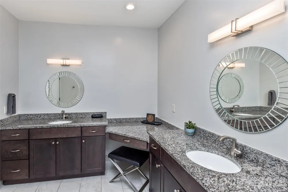 157 Copper Valley Lane Hendersonville, NC 28739
