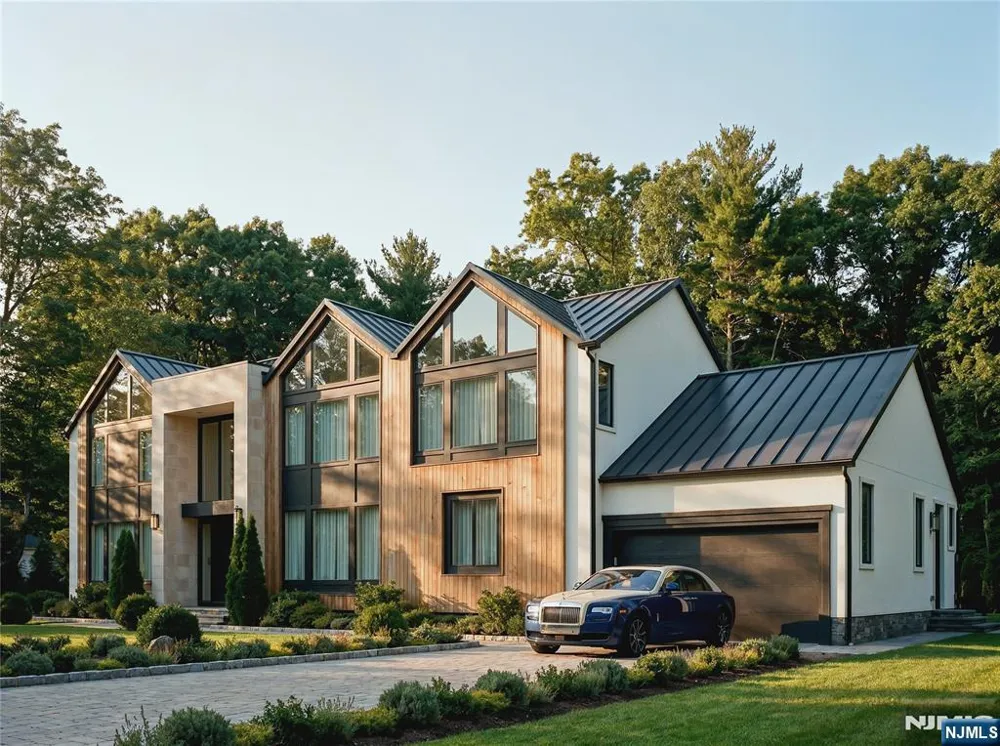 44 Pine Terrace Demarest, NJ 07627