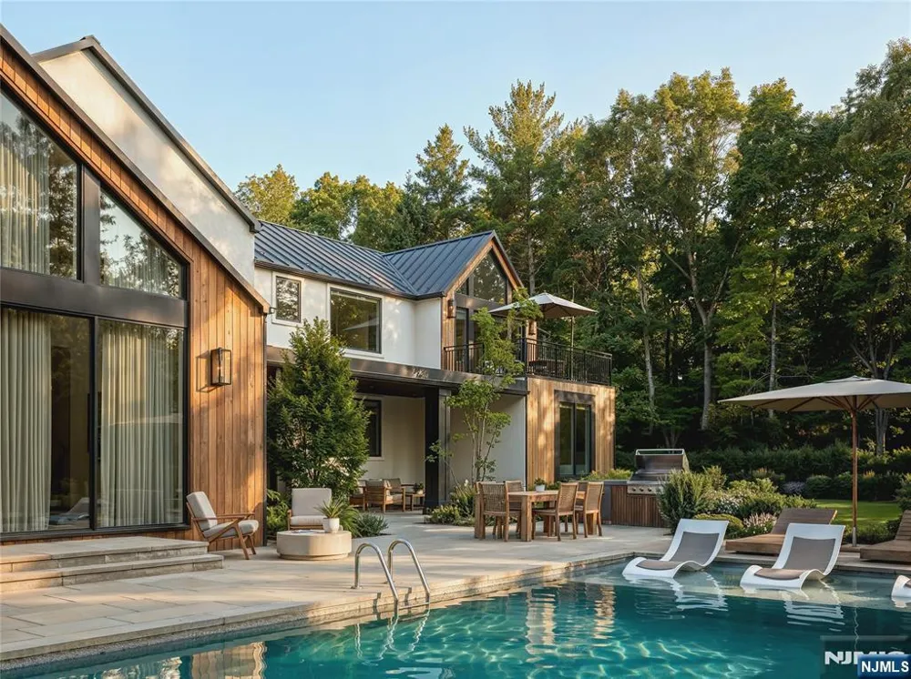 44 Pine Terrace Demarest, NJ 07627