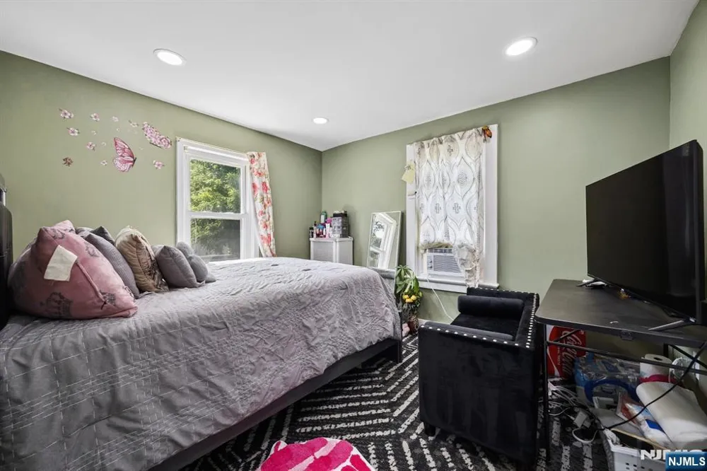 26 Liberty Street Dover Town, NJ 07801