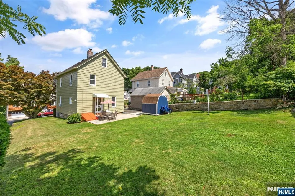 26 Liberty Street Dover Town, NJ 07801