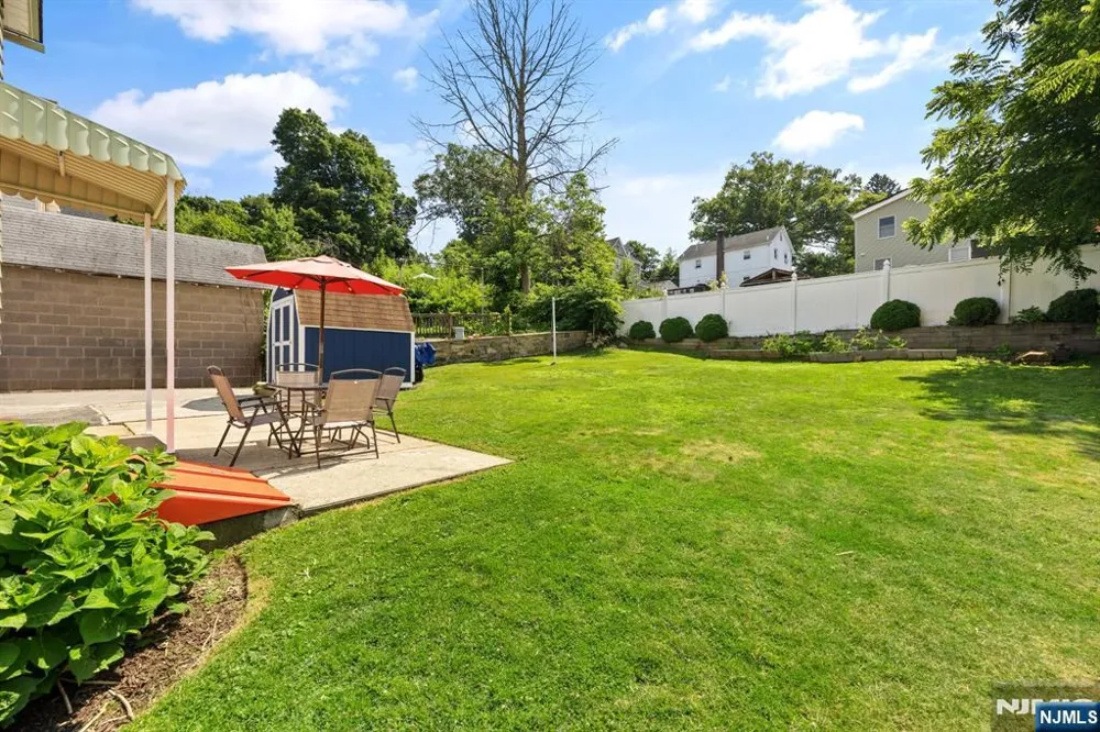 26 Liberty Street Dover Town, NJ 07801