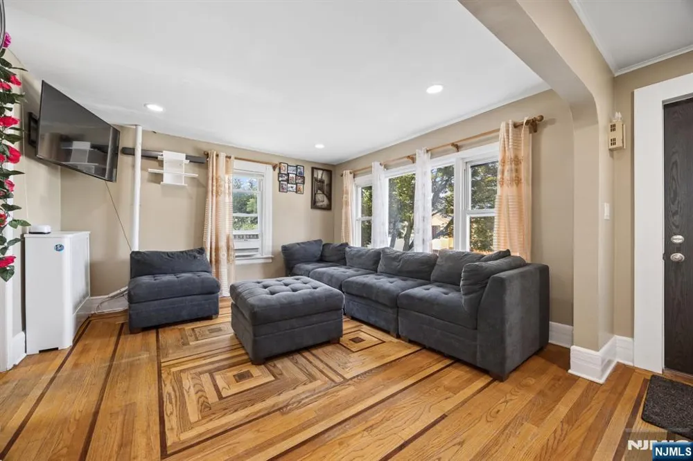 26 Liberty Street Dover Town, NJ 07801