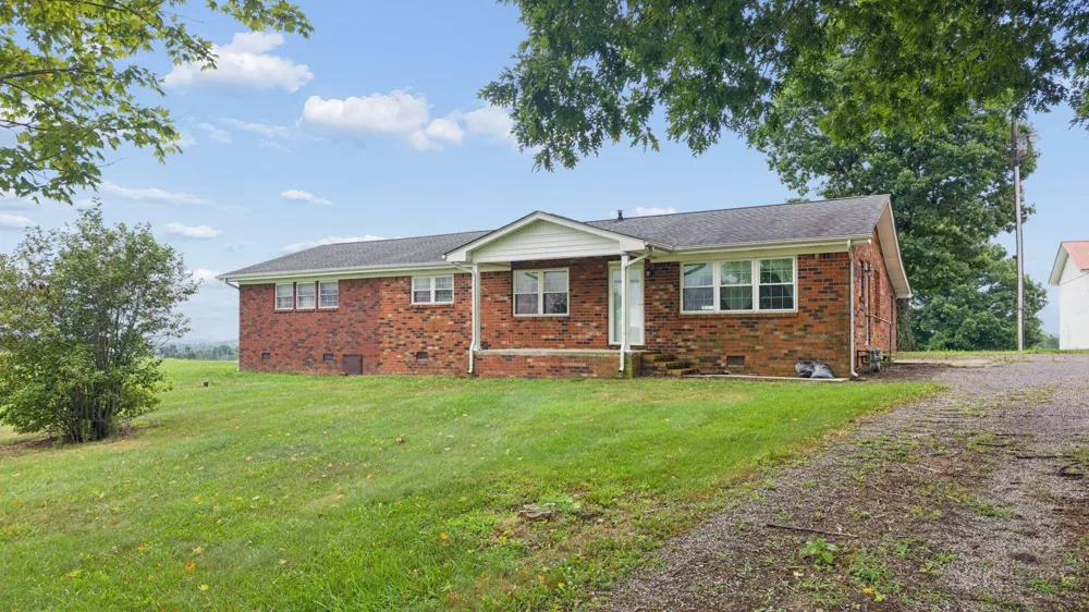 4431 Riggs Road Pikeville, TN 37367