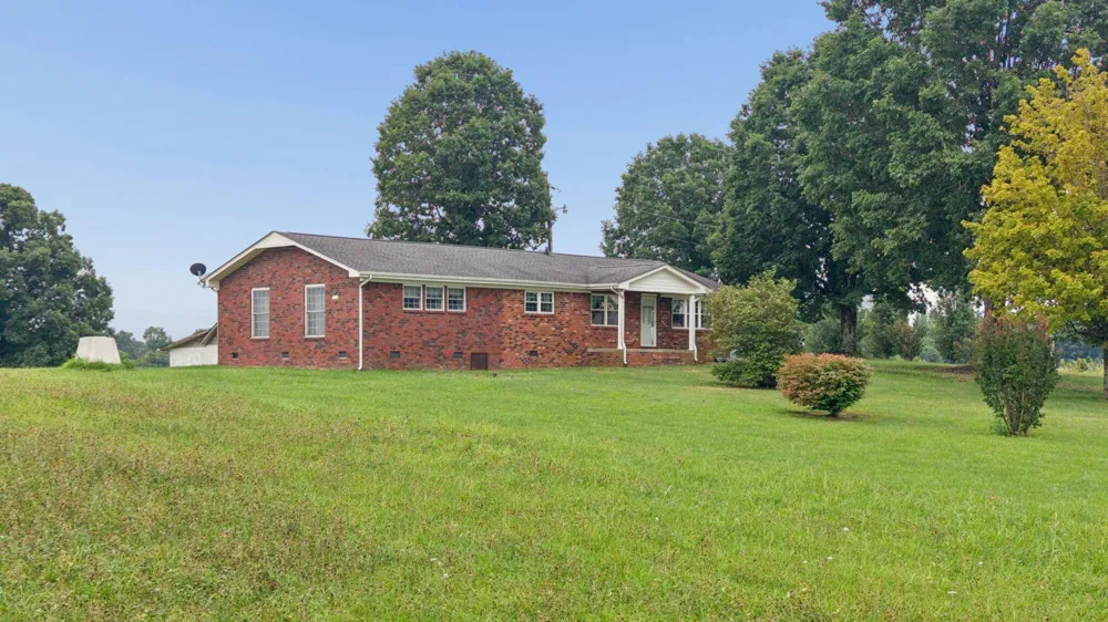 4431 Riggs Road Pikeville, TN 37367