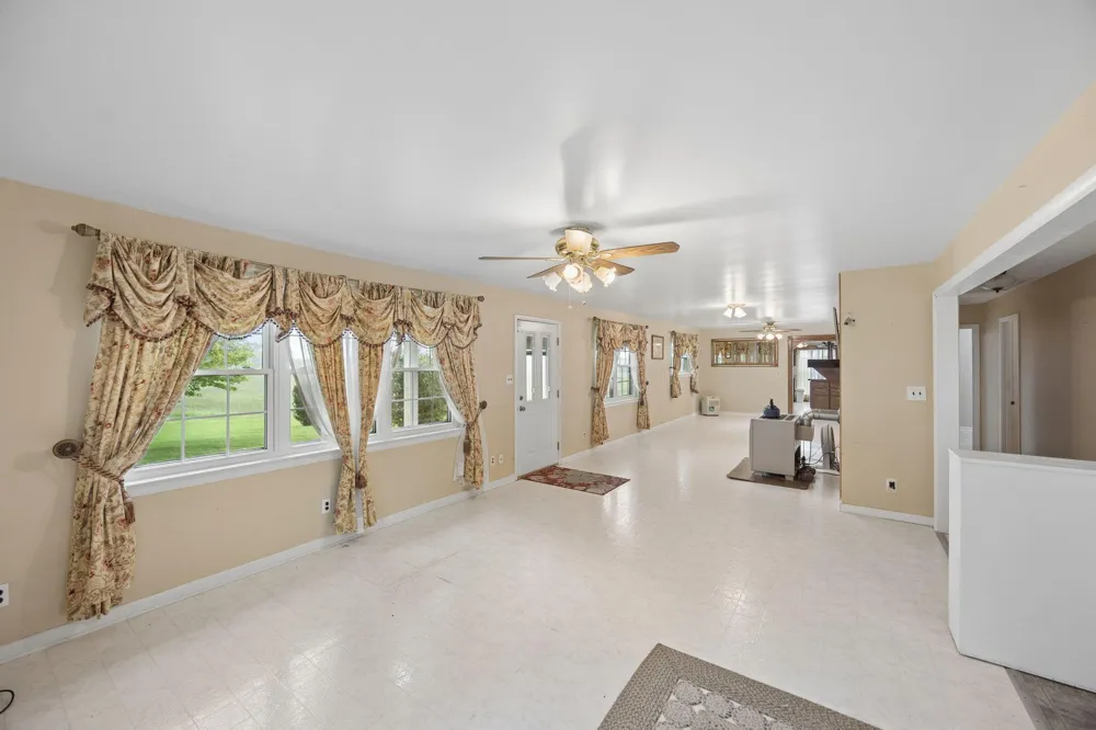 4431 Riggs Road Pikeville, TN 37367