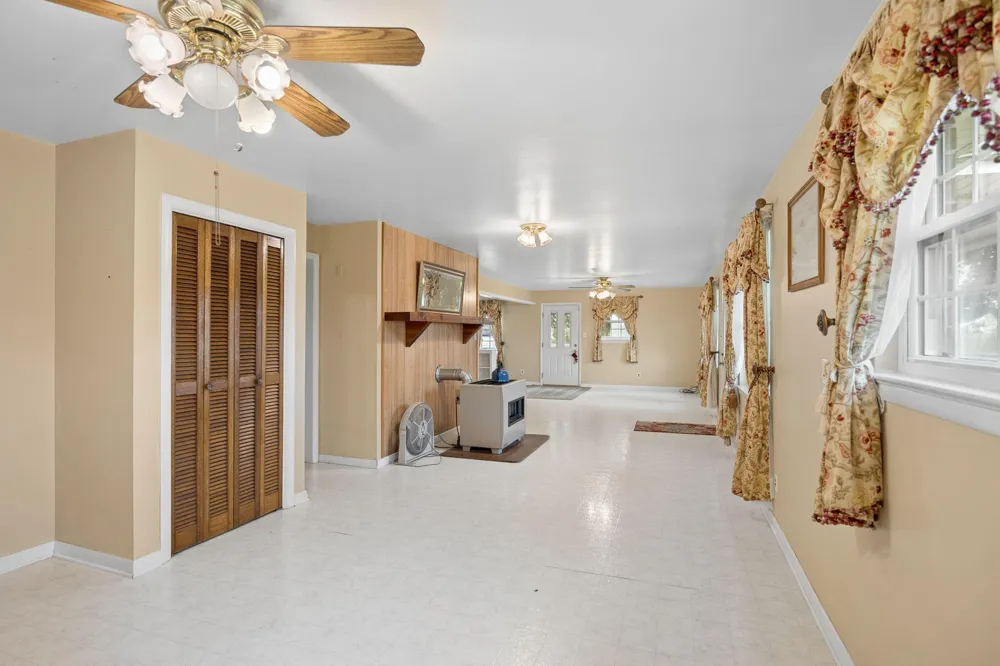4431 Riggs Road Pikeville, TN 37367