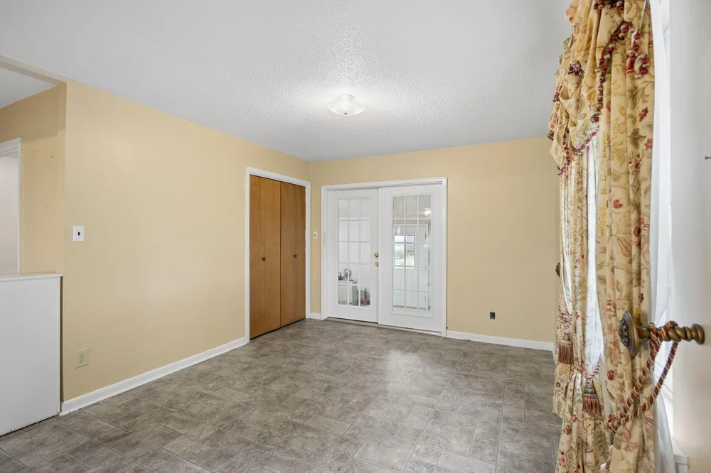 4431 Riggs Road Pikeville, TN 37367