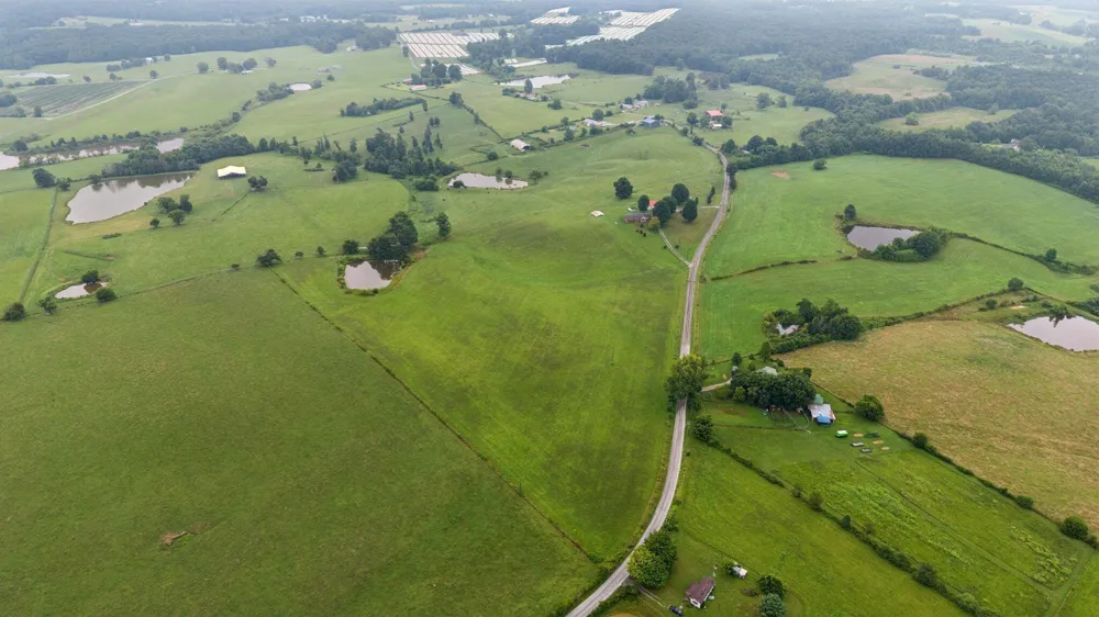 4431 Riggs Road Pikeville, TN 37367