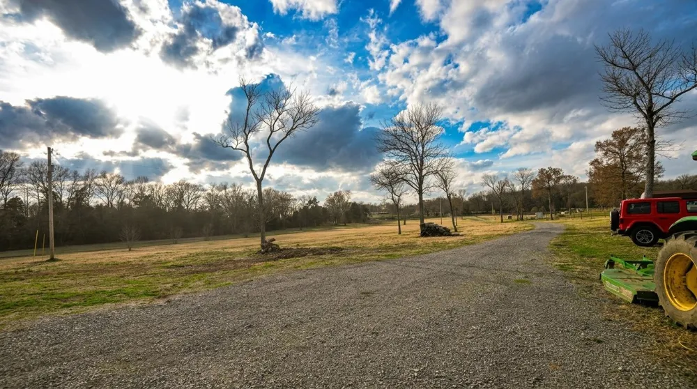 750 Railroad Rd Wartrace, TN 37183