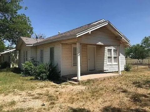 6425 Jennings Drive