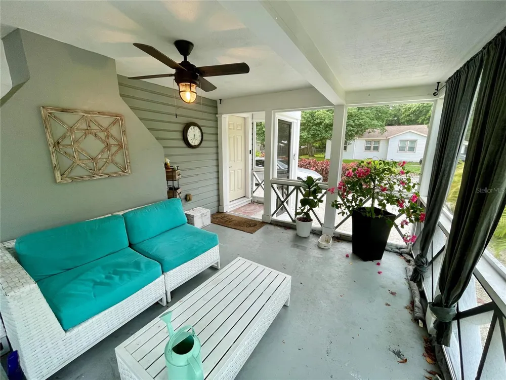 2703 10TH AVENUE W Bradenton, FL 34205