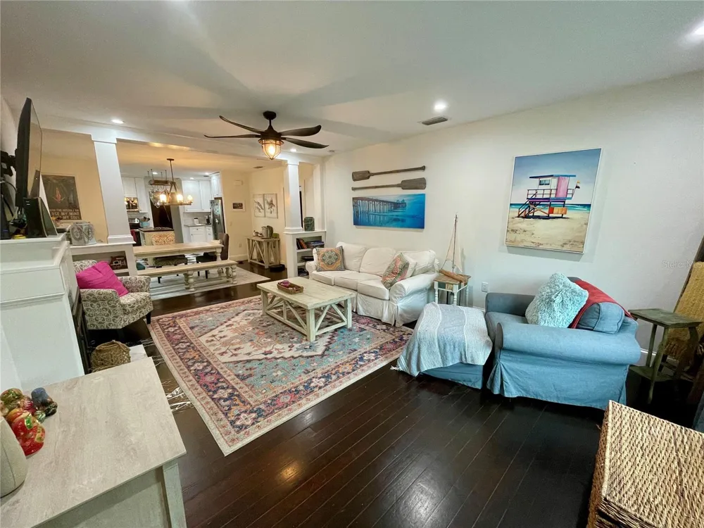 2703 10TH AVENUE W Bradenton, FL 34205