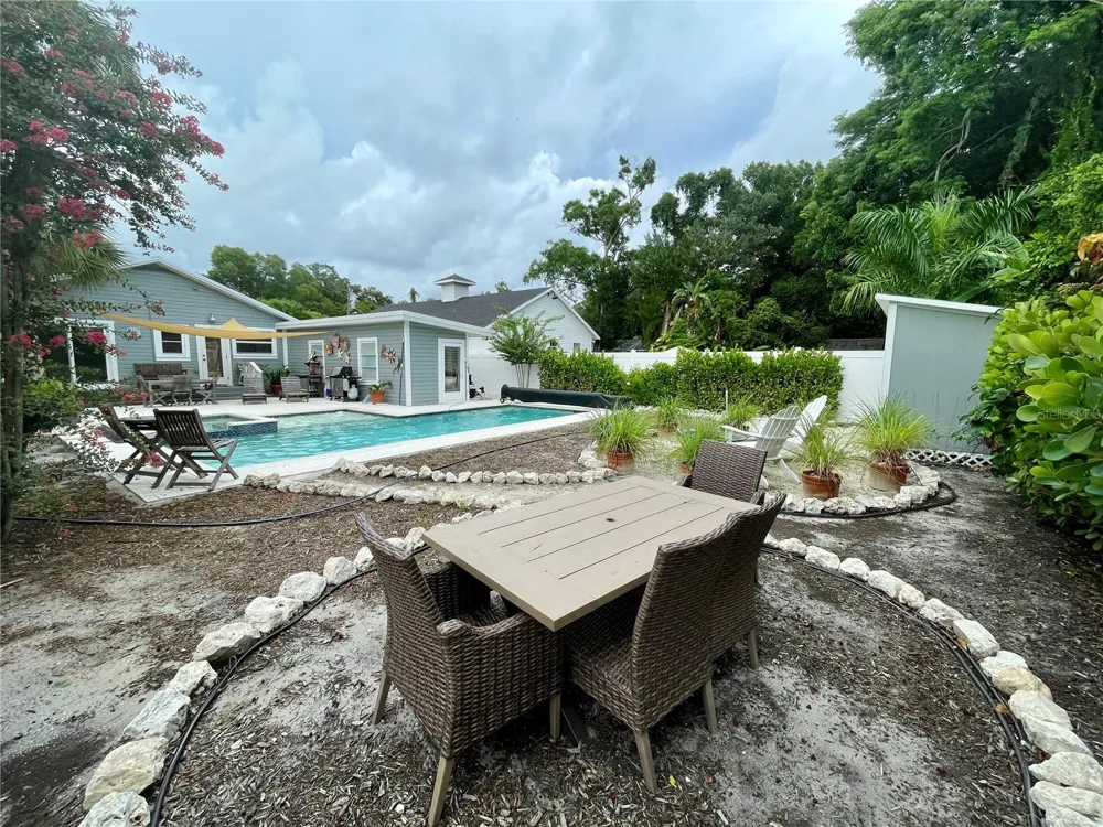 2703 10TH AVENUE W Bradenton, FL 34205