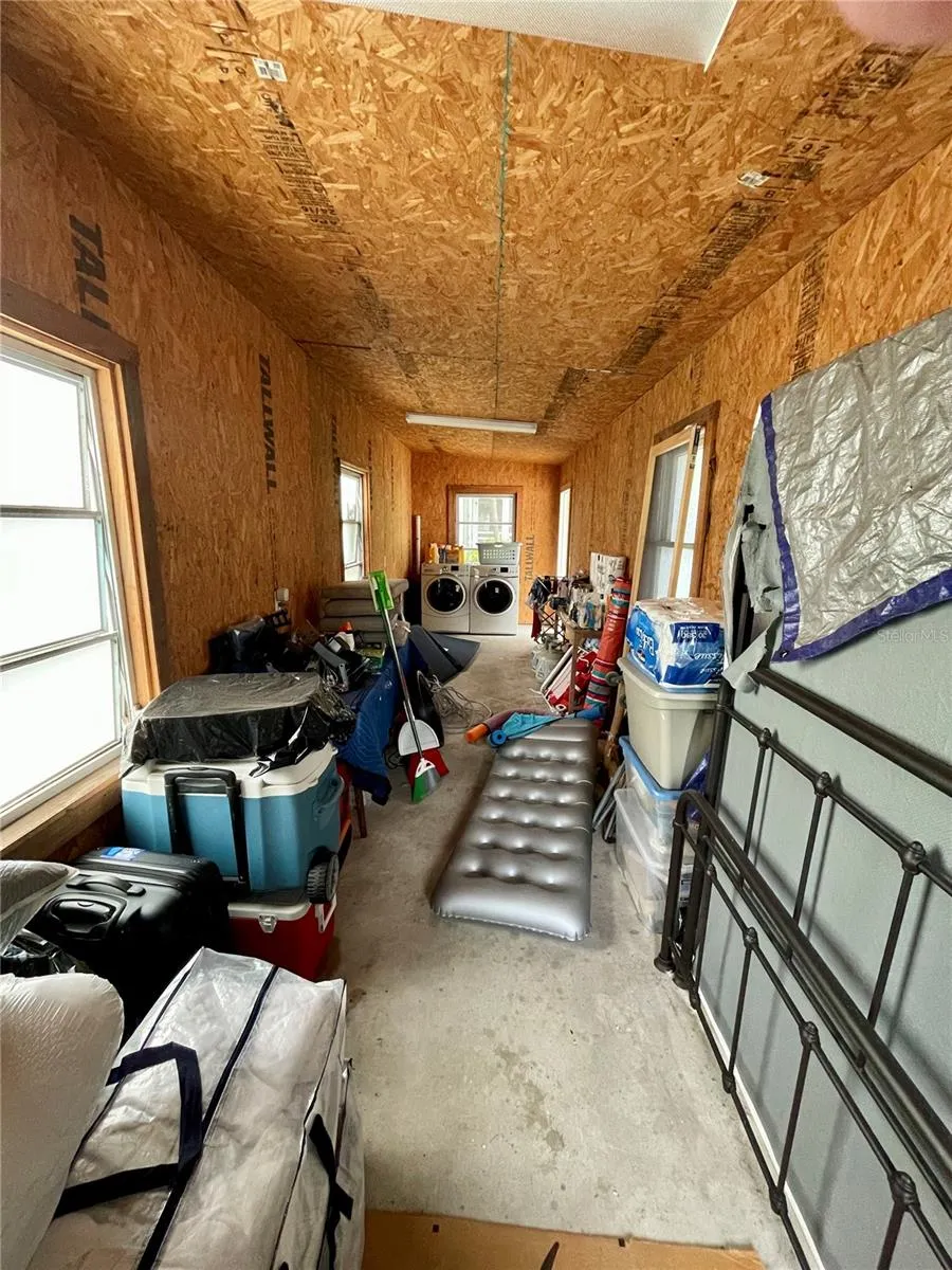 2703 10TH AVENUE W Bradenton, FL 34205