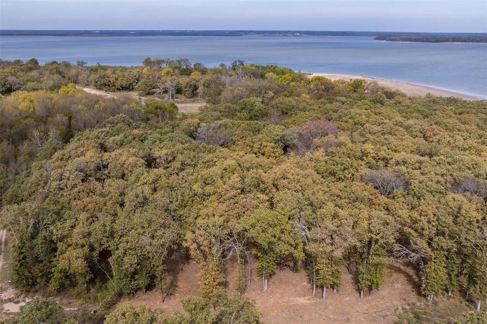 8375 Southern Shore Court Kemp, TX 75143