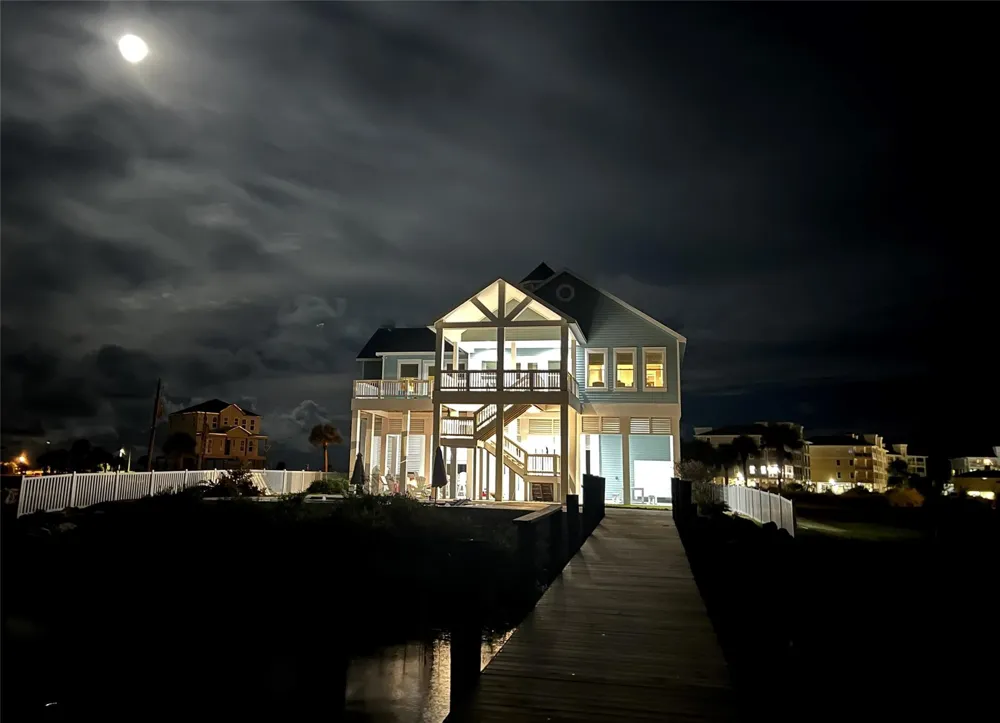 3935 Evening Primrose Drive Galveston, TX 77554