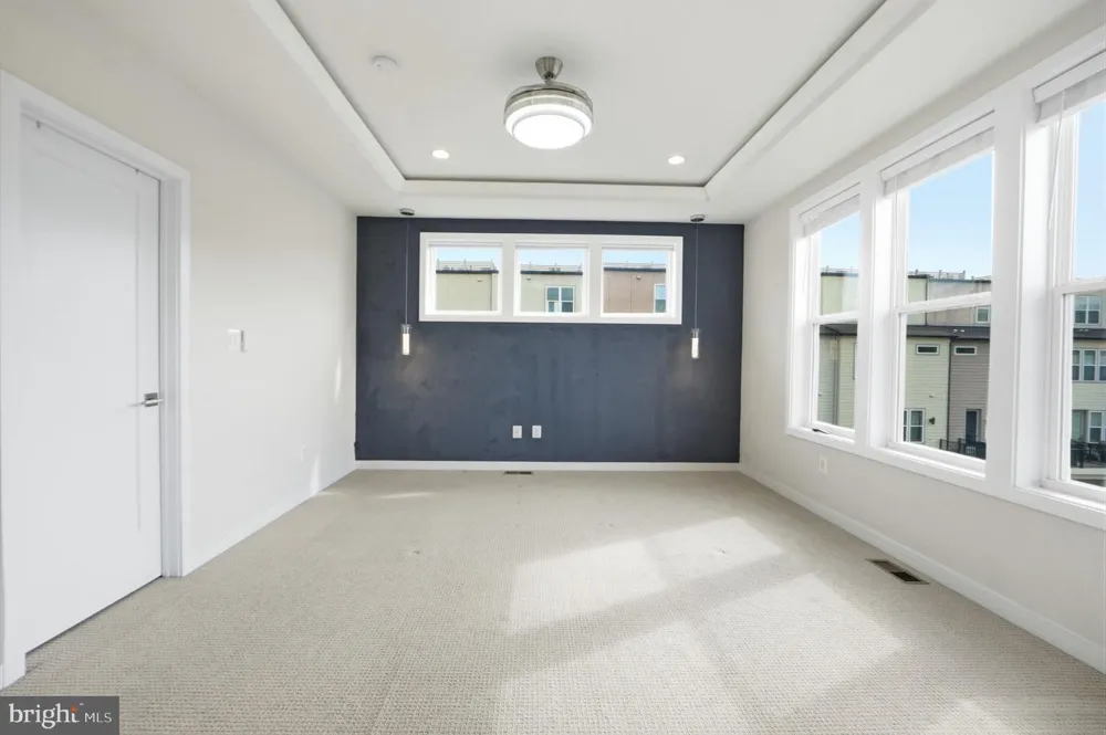 14339 BECKETT GLEN CIRCLE Chantilly, VA 20151