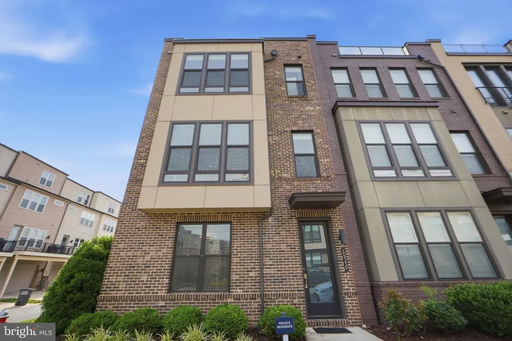 14339 BECKETT GLEN CIRCLE Chantilly, VA 20151